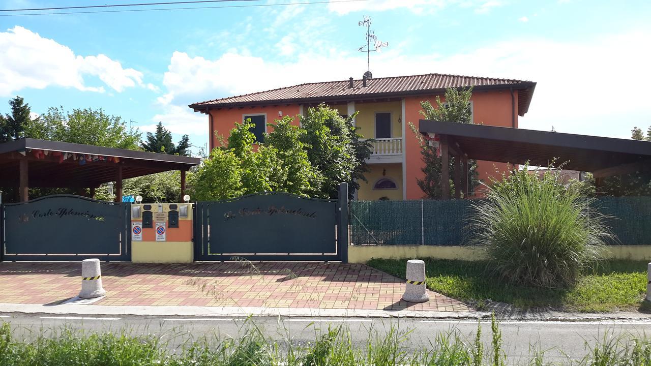 La Corte Splendente Castello d'Argile Bagian luar foto
