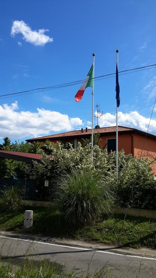 La Corte Splendente Castello d'Argile Bagian luar foto