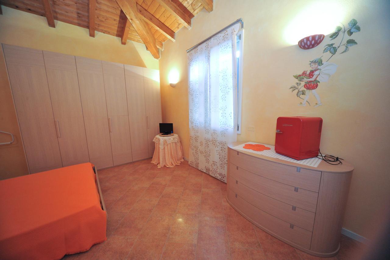 La Corte Splendente Castello d'Argile Bagian luar foto